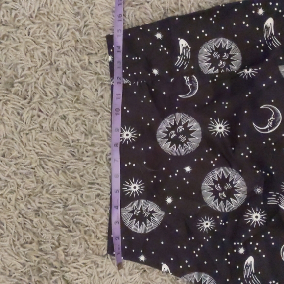 Celestial Mini Skit, w/ side slit, US size 4 - Picture 4 of 6